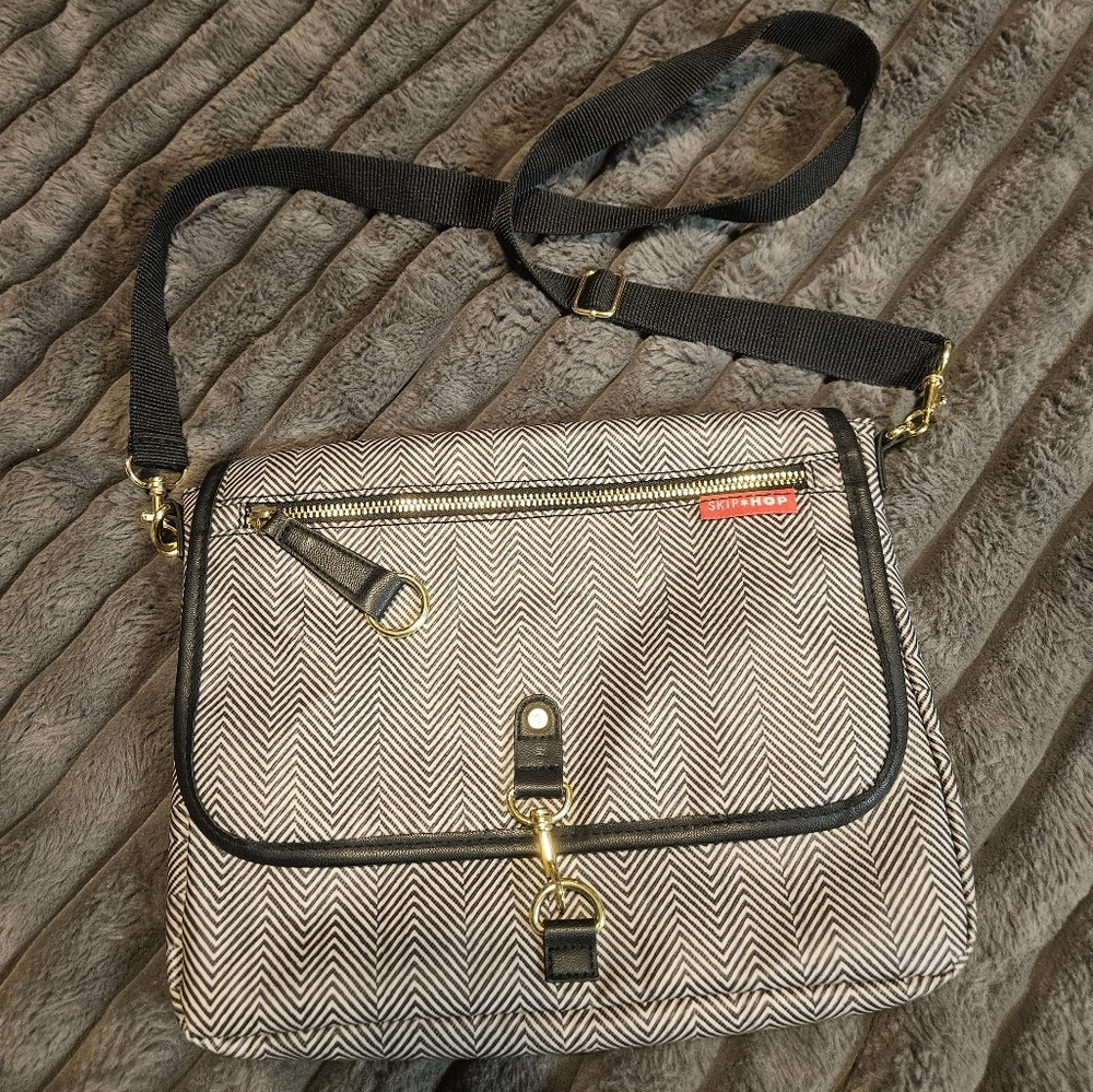 Skip Hop Black and White Chevron Crossbody Bag